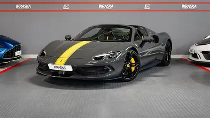 Usata Ferrari 296 829 CV (609 kW) 2024 Grigio Cabrio