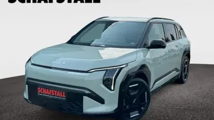 Używany Kia EV3 Comfort 150 kW (204 KM) 2025 Zielony SUV