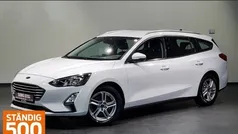 Weiß, frozen white Gebraucht 2021 Ford Focus Cool & Connect Limousine | 17.790 € (Fairer Preis)