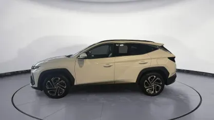 Gebraucht Hyundai Tucson 136 PS (100 kW) 2025 Serenity white SUV
