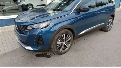 Gebraucht Peugeot 3008 Allure 131 PS (96 kW) 2023 Blau SUV