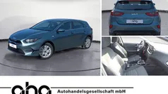 Yucca stahlgrau Neu 2025 Kia Ceed Vision Limousine | 22.890 € (Fairer Preis)