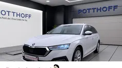 Weiss Gebraucht 2023 Skoda Octavia Style Kombi | 24.443 € (Fairer Preis)