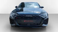 Mythosschwarz metallic Gebraucht 2024 Audi RS3 Sportback Ambiente Kleinwagen | 62.990 € (Fairer Preis)