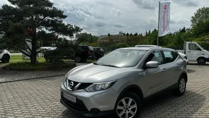 Używany Nissan Qashqai Visia 116 KM (85 kW) 2014 Srebrny SUV