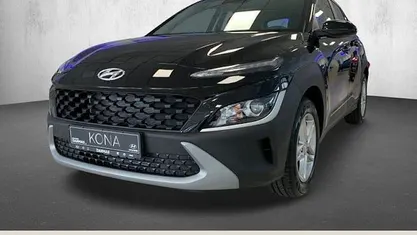 Gebraucht Hyundai Kona Select 120 PS (88 kW) 2022 Schwarz SUV