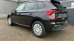 Blackmagic perleffekt Neu 2025 Skoda Kamiq Selection SUV | 25.890 € (Guter Preis)