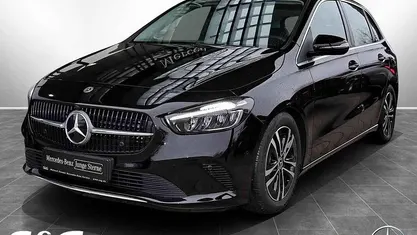 Unilack nachtschwarz Gebraucht 2024 Mercedes B200 Progressive Van / Kleinbus | 29.380 € (Guter Preis)