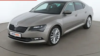 Gebraucht Skoda Superb LAURIN & KLEMENT 180 PS (132 kW) 2018 Grau Limousine