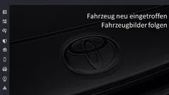 Shimmering silver metallic Gebraucht 2023 Toyota Yaris Hybrid Connect Style SUV | 24.980 € (Fairer Preis)