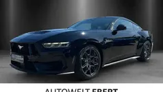 Absolute black Neu 2025 Ford Mustang GT Fastback Kleinwagen | 59.990 € (Fairer Preis)