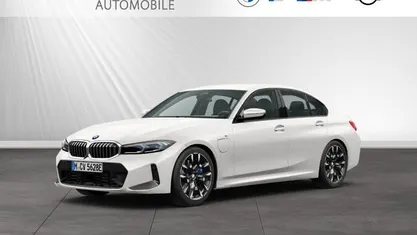 Gebraucht BMW 330e M Sport 292 PS (214 kW) 2024 Limousine