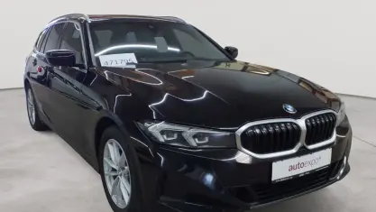 Gebraucht BMW 318 Sport Line 150 PS (110 kW) 2023 Schwarz uni Kombi