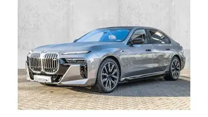 Usata BMW i7 Executive 484 kW (659 CV) 2024 Grigio Berlina