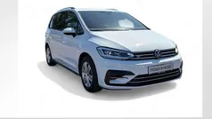 Pure white Gebraucht 2024 VW Touran Move Van / Kleinbus | 33.420 € (Superpreis)