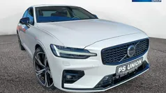 Weiss / crystal weiss Gebraucht 2024 Volvo S60 Plus Limousine | 30.990 € (Superpreis)