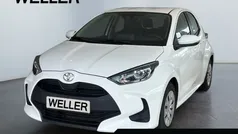 Weiss Gebraucht 2023 Toyota Yaris Comfort Kleinwagen | 13.480 € (Guter Preis)