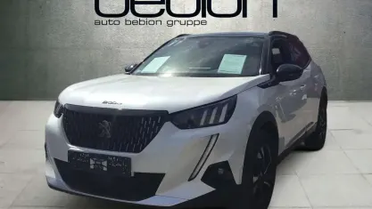 Gebraucht Peugeot 2008 GT 131 PS (96 kW) 2022 Perlmutt weiss SUV