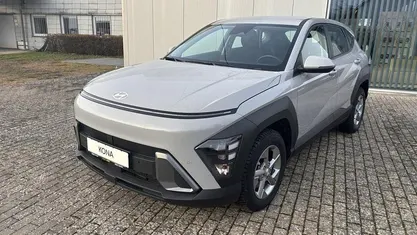 Cyber gray Gebraucht 2024 Hyundai Kona Trend SUV | 21.990 € (Guter Preis)