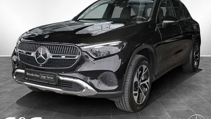 Metalliclack obsidianschwarz Gebraucht 2024 Mercedes GLC300e SUV | 59.990 € (Fairer Preis)