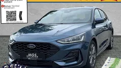 Gebraucht 2025 Ford Focus ST-Line Limousine | 30.690 € (Fairer Preis)