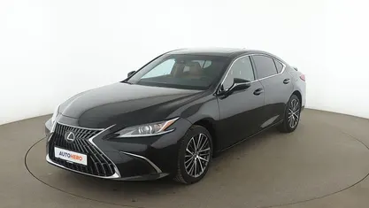 Schwarz Gebraucht 2024 Lexus ES300H Business Edition Limousine | 41.490 € (Fairer Preis)