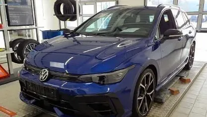 Gebraucht VW Golf VIII R 333 PS (244 kW) 2025 Blau Kombi