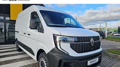 Weiß (weiß) Gebraucht 2024 Renault Master Van | 38.490 € (Etwas zu teuer)