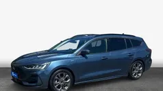 Blau Gebraucht 2024 Ford Focus ST-Line X Kombi | 26.930 € (Fairer Preis)