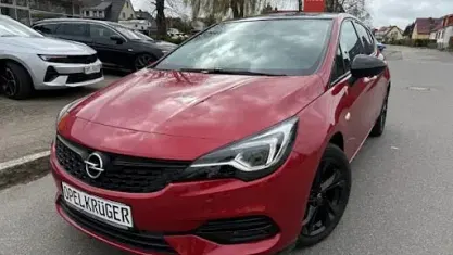Używany Opel Astra Elegance 145 KM (106 kW) 2021 Czerwony Sedan/Limuzyna
