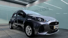 Grau Neu 2024 Mazda 2 Center-Line Limousine | 23.490 € (Fairer Preis)