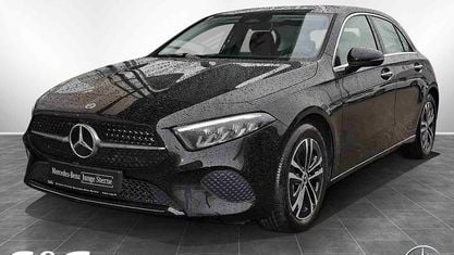 Gebraucht Mercedes A200 Progressive 163 PS (119 kW) 2024 Metalliclack kosmosschwarz Limousine