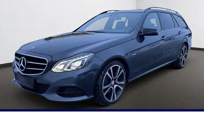 Grau Gebraucht 2017 Mercedes E220 Night Limousine | 24.890 € (Guter Preis)