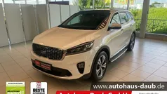Weiss Gebraucht 2019 Kia Sorento SUV | 27.490 € (Fairer Preis)