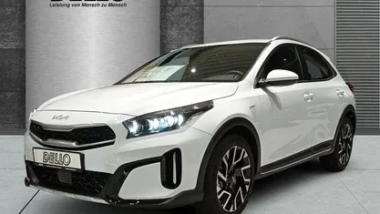 Carrara weiß Gebraucht 2024 Kia XCeed Vision SUV | 25.290 € (Superpreis)