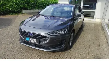 Gebraucht Ford Focus Titanium 125 PS (91 kW) 2023 Metallic) (grau Limousine