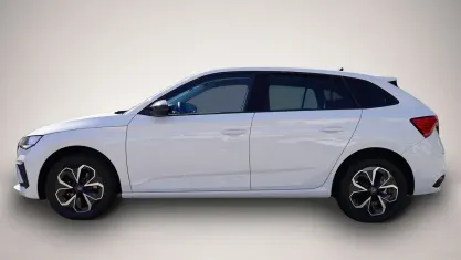 Neu Skoda Scala Selection 150 PS (110 kW) 2026 Weiß Kleinwagen