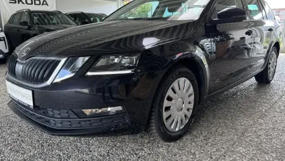 Gebraucht Skoda Octavia Drive 150 PS (110 kW) 2017 : schwarz magic perleffekt Kombi