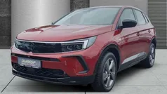 Lackierung bright red/metallic Gebraucht 2024 Opel Grandland X SUV | 26.990 € (Fairer Preis)