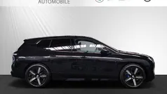 Saphirschwarz Gebraucht 2022 BMW iX Sport Line SUV | 49.900 € (Fairer Preis)