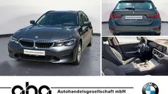 Grau Gebraucht 2022 BMW 318 Advantage Kombi | 19.520 € (Superpreis)