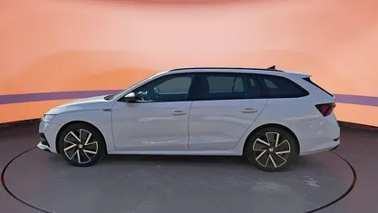 Gebraucht Skoda Octavia SportLine 150 PS (110 kW) 2022 Weiß Kombi