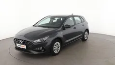 Grau Gebraucht 2020 Hyundai i30 Intro Edition Limousine | 14.090 € (Superpreis)