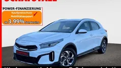 Weiss ((wd) cararraweiss) Gebraucht 2024 Kia XCeed Edition 7 SUV | 19.979 € (Superpreis)
