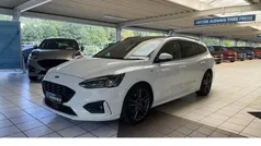 Weiss Gebraucht 2018 Ford Focus ST-Line Kombi | 12.781 € (Fairer Preis)