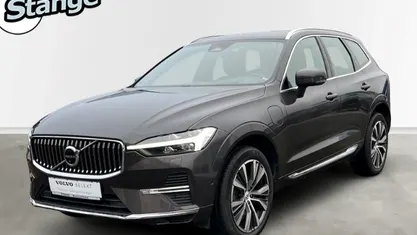 Grau Gebraucht 2021 Volvo XC60 Inscription SUV | 37.900 € (Fairer Preis)