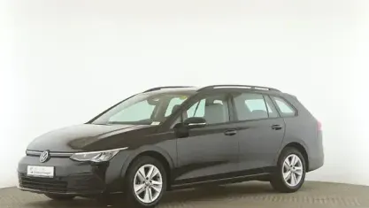 Gebraucht VW Golf VIII Life 116 PS (85 kW) 2023 Deep black perleffekt Limousine