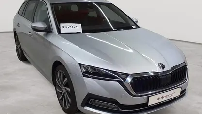 Gebraucht Skoda Octavia Style 150 PS (110 kW) 2023 Brillantsilber metallic Kombi