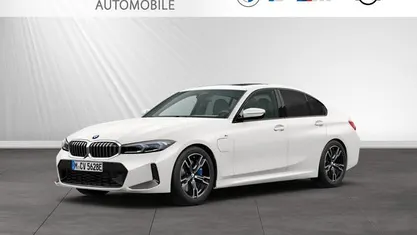 Gebraucht BMW 330e M Sport 292 PS (214 kW) 2025 Limousine