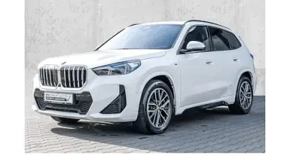 Gebraucht BMW X1 Luxury Line 192 PS (141 kW) 2023 Weiß SUV